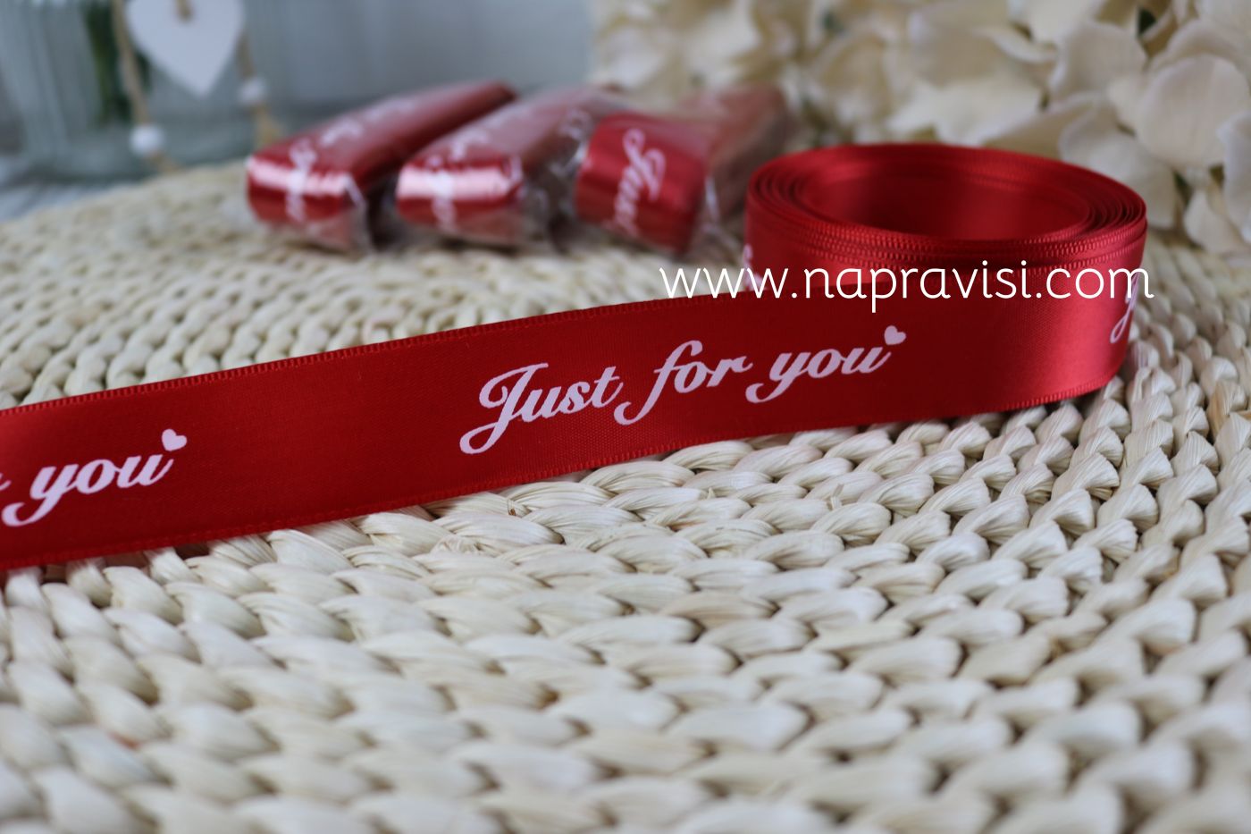 Сатенена лента Just for you 2,5см - Червено